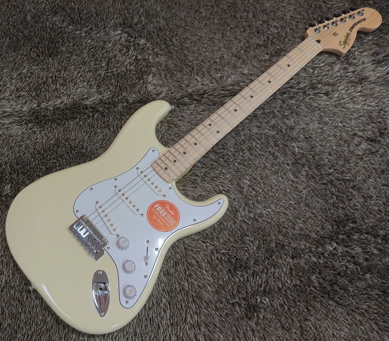 美品 SQUIER Affinity Stratocaster ラージヘッド Squier by Fender Affinity Series Stratocaster, Olympic White