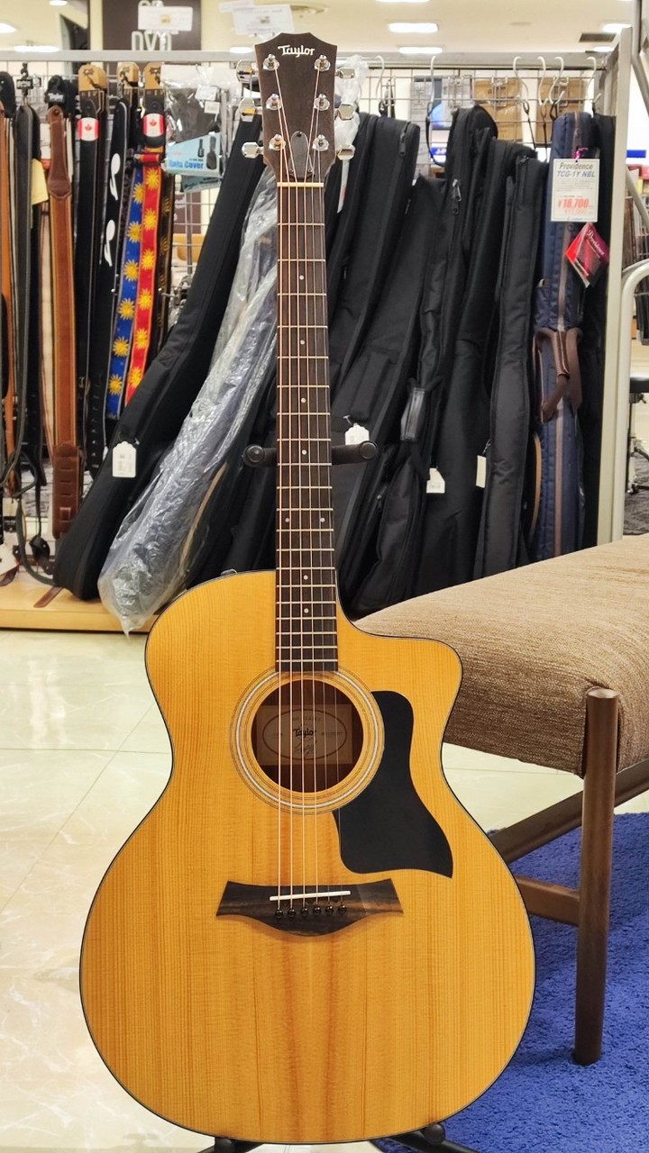 Taylor 114ce-Walnut