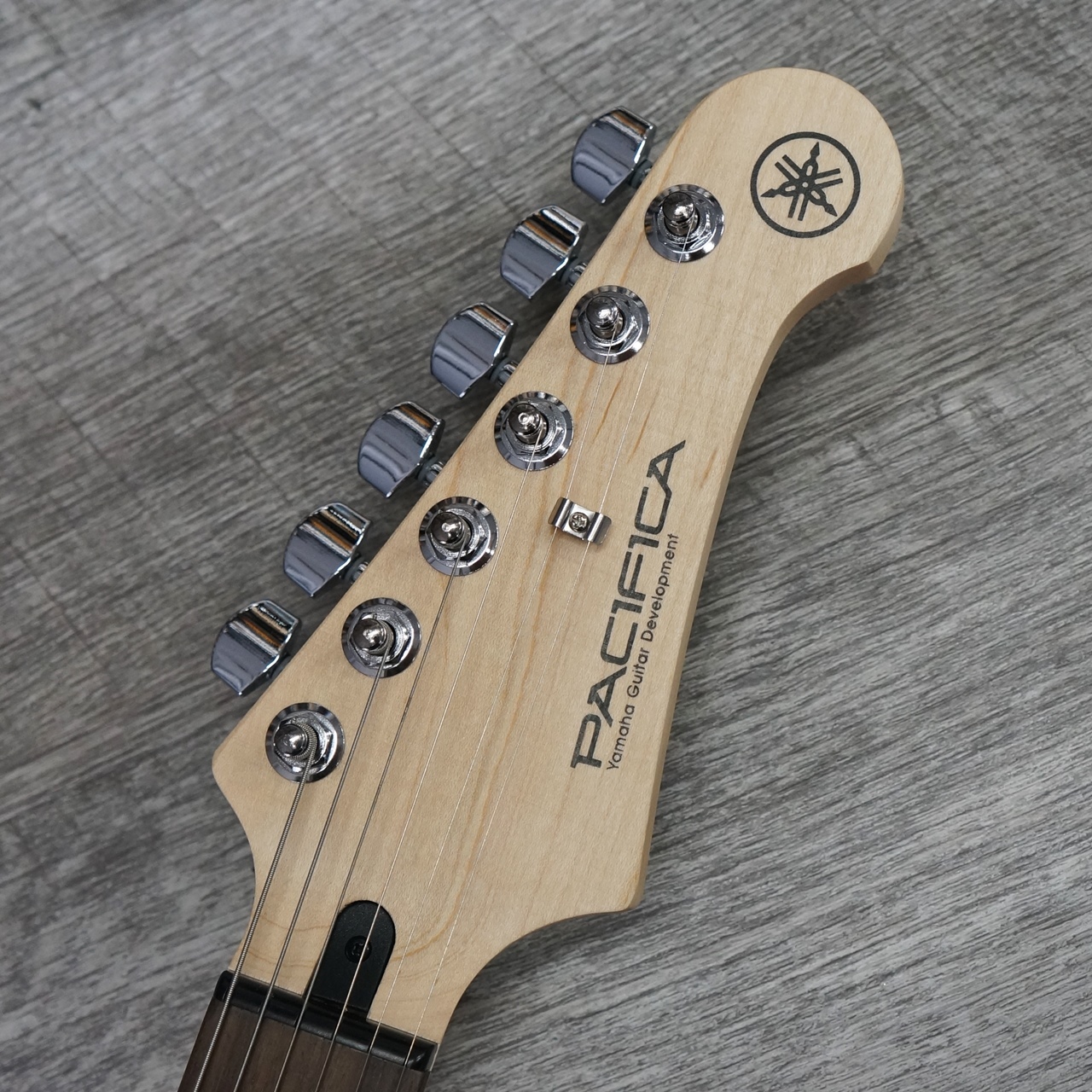 美品 YAMAHA ヤマハ Pacifica112V パシフィカ VW ホワイト YAMAHAPACIFICA 112V -VW(ヴィンテージホワイト)-【オンライン