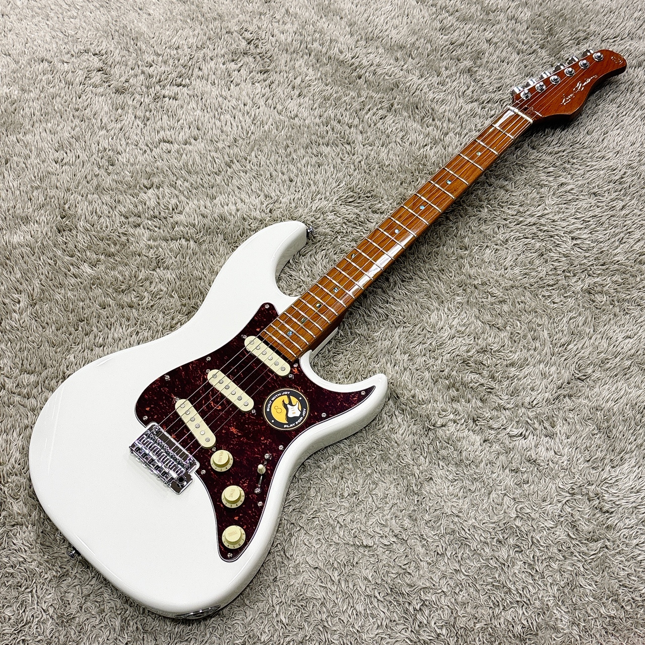 Sire S7 vin ホワイト 新品ソフトケース付き　ラリーカールトン監修 Sire S7 vin ホワイト 新品ソフトケース付き ラリーカールトン