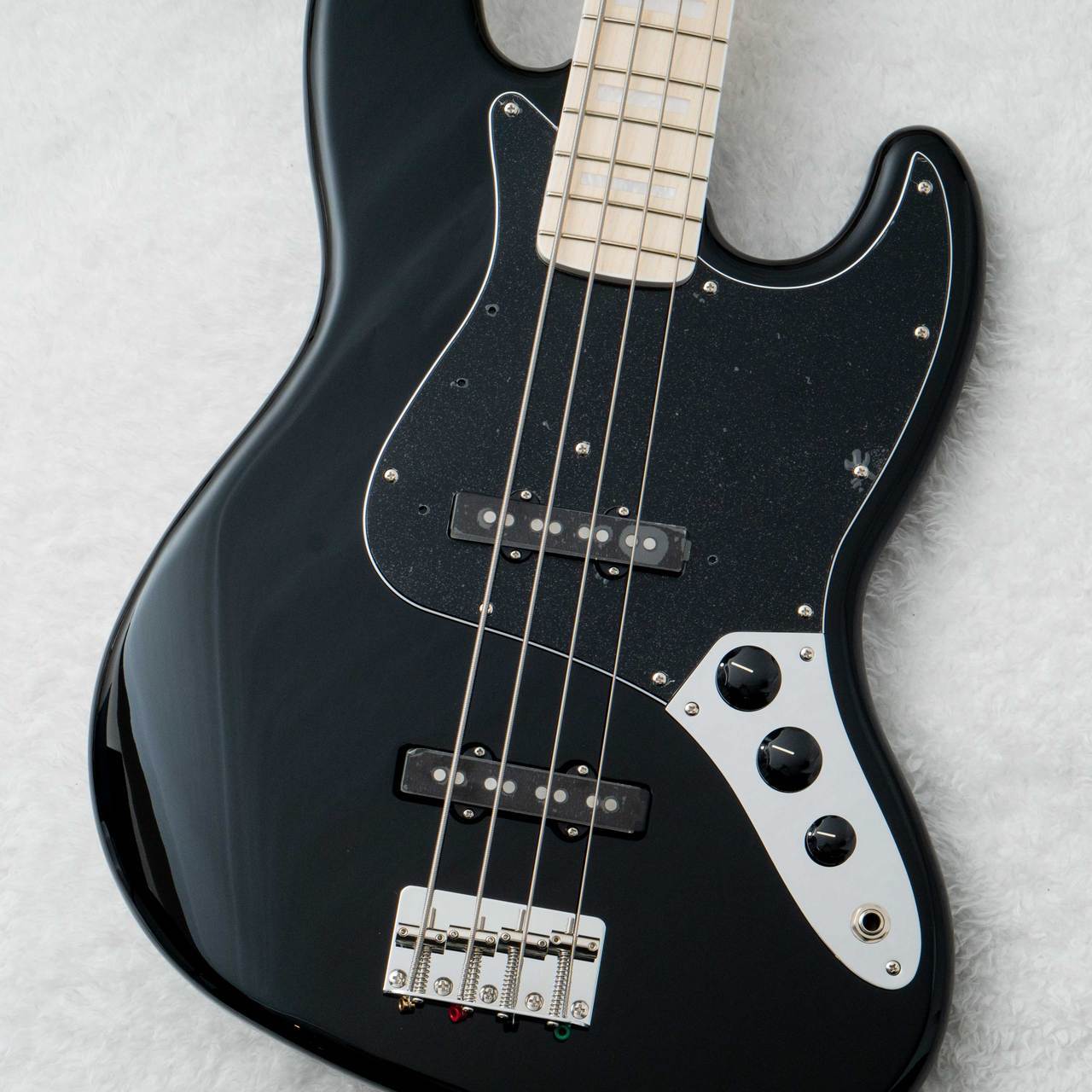 Fender FSR Made in Japan Traditional II 70s Jazz Bass Black