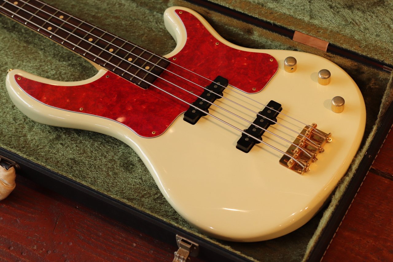YAMAHA BB-STD 1997年製　エレキベース YAMAHA BB-STD White Made in Japan 1997 Solid Body Electric