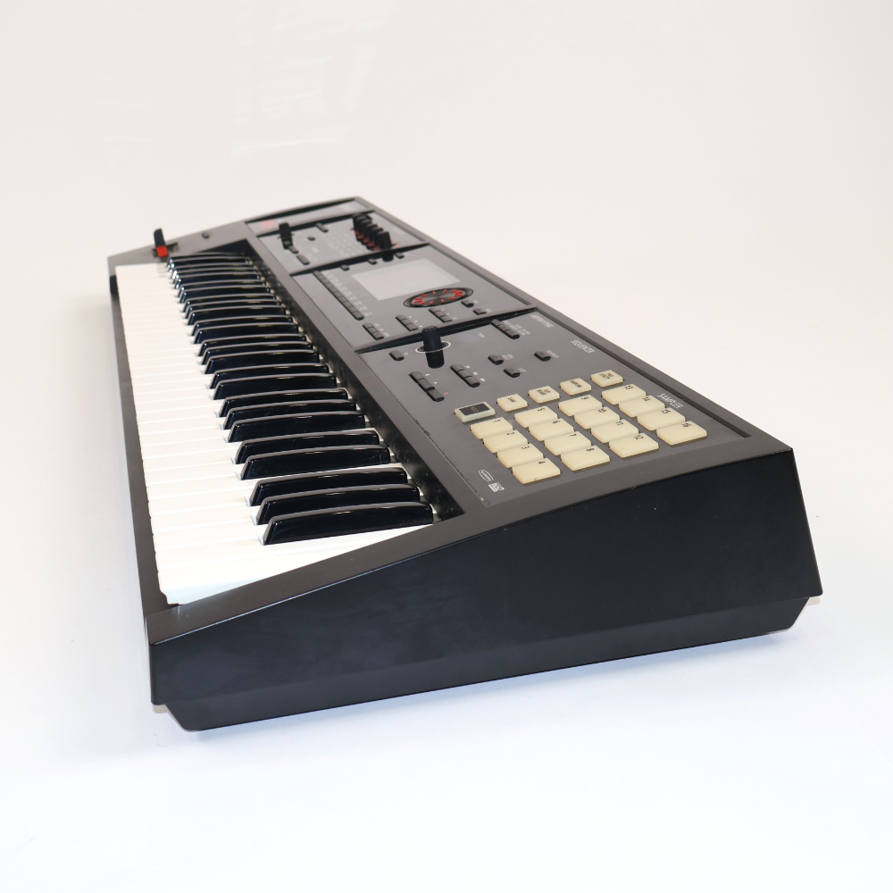Roland 【中古】 ROLAND FA-06 Music Workstation シンセサイザー