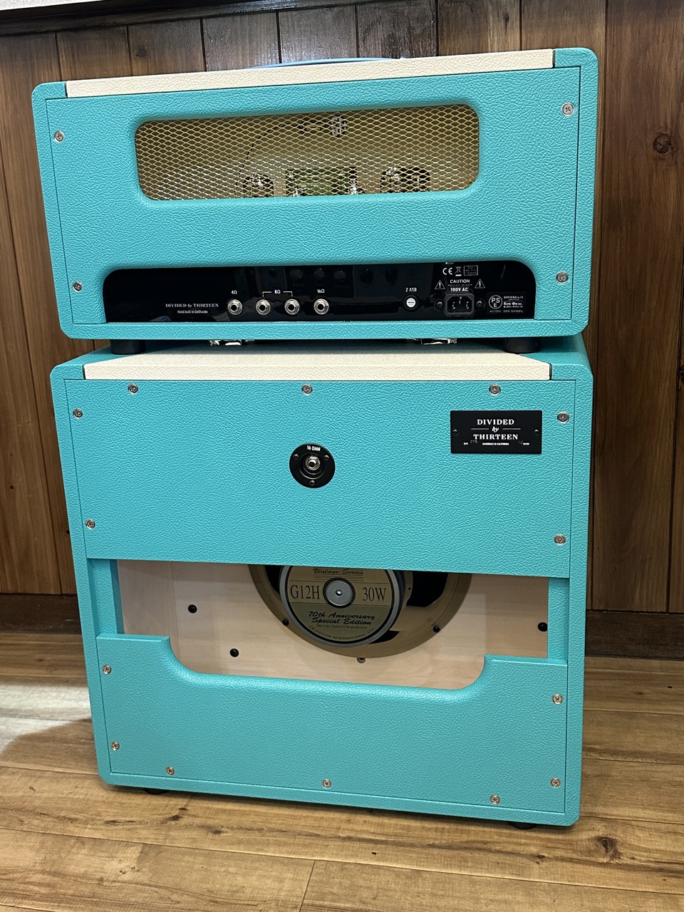 DIVIDED BY 13 CCC 9/15 Head + 1x12f Cabinet Teal Bronco / Ivory