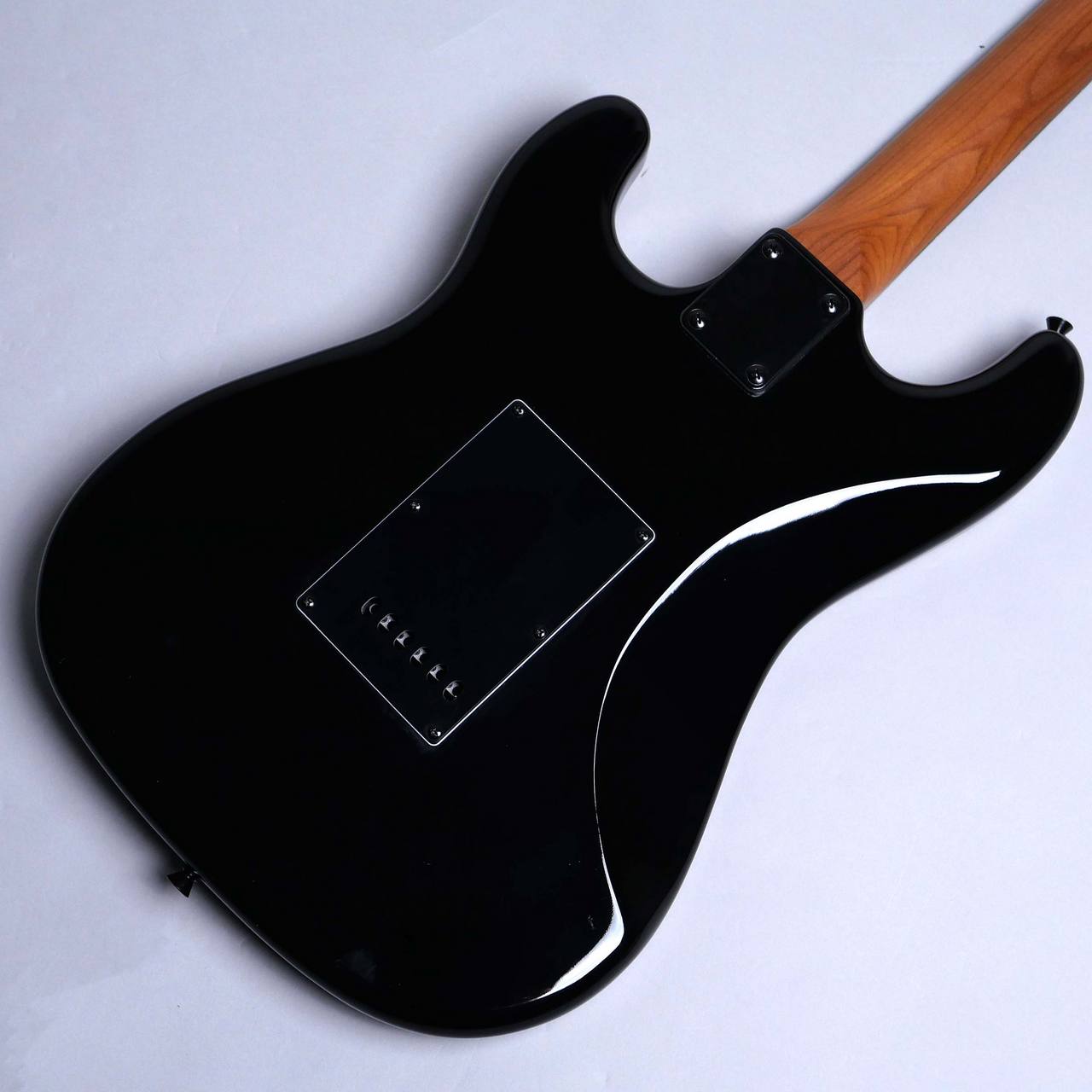 Eris Nestia ストラトキャスター ローステッドネック 新品同様！ 美品】Eris. Nestia エレキギター ローステッドメイプルネック
