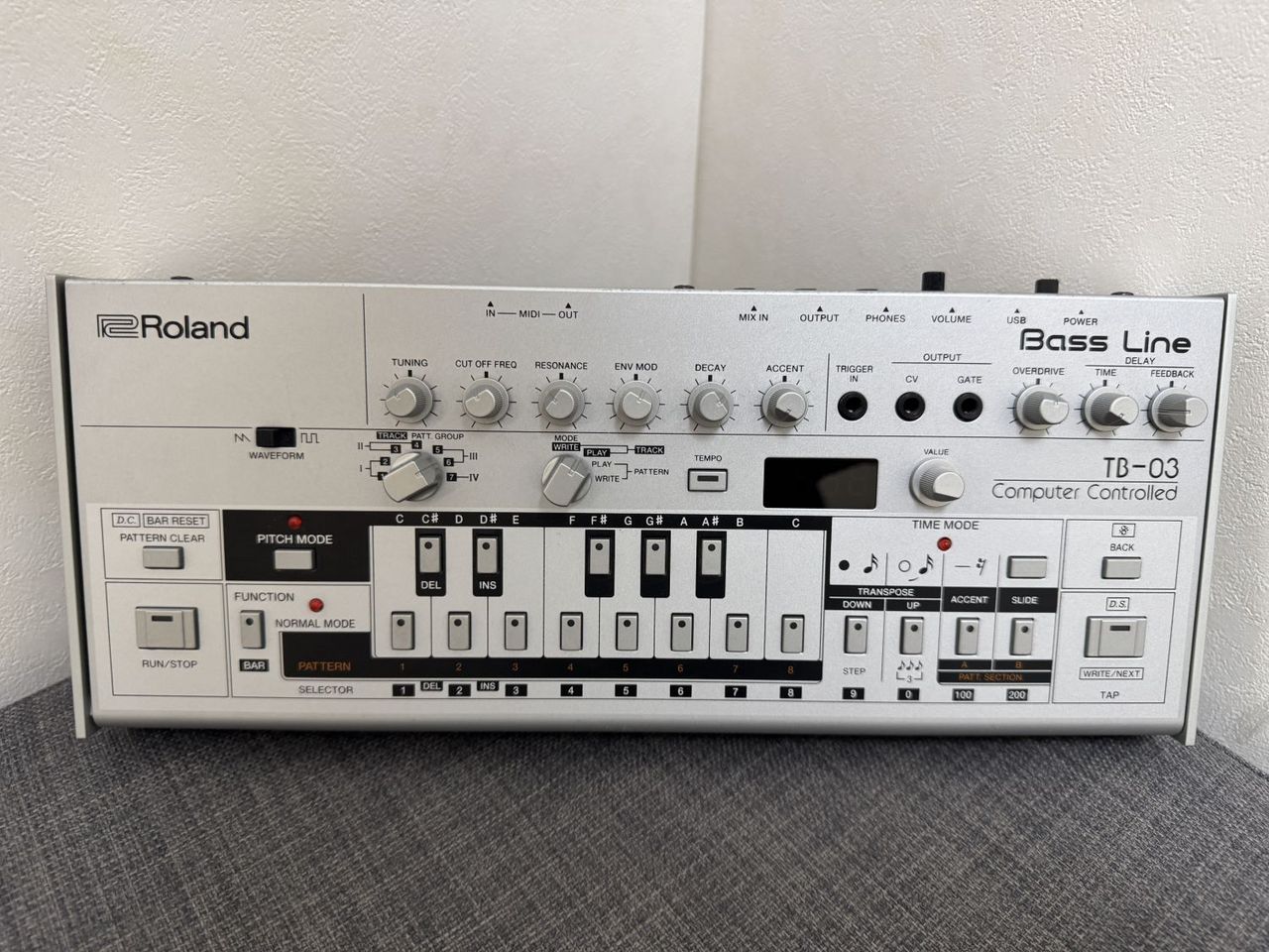 Roland Boutique TB-03 Bass Line ベースラインTB03（B級特価/送料無料