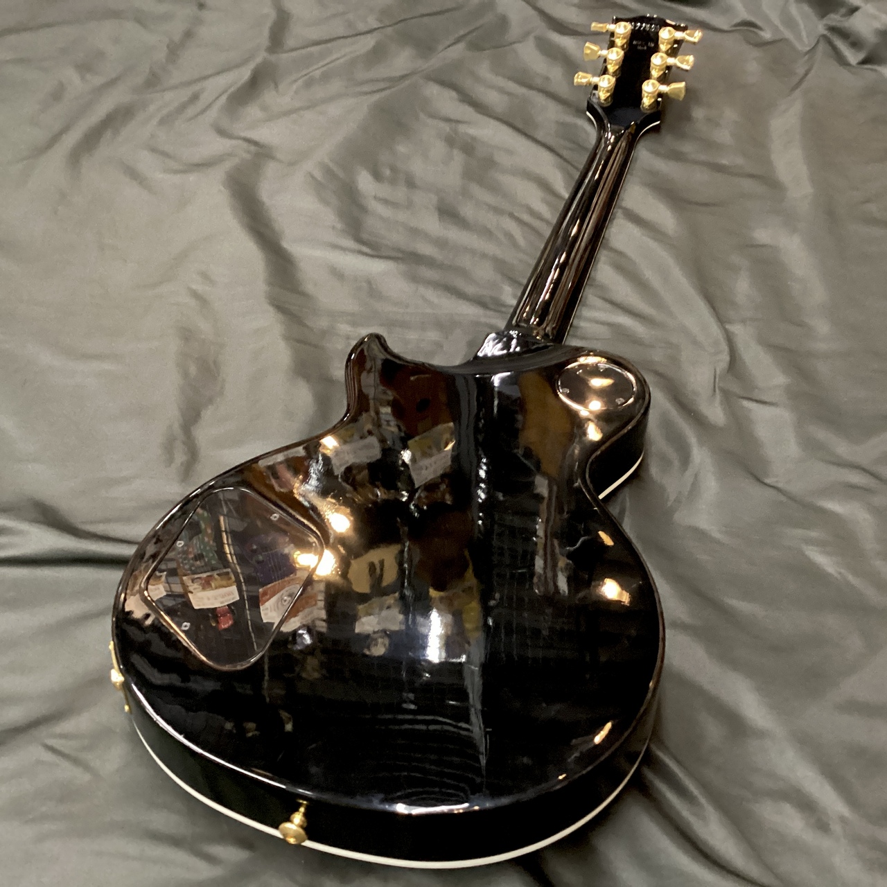 Gibson Lespaul Custom Supreme 中古美品 Gibson Les Paul Supreme - Translucent Ebony Burst | Cream