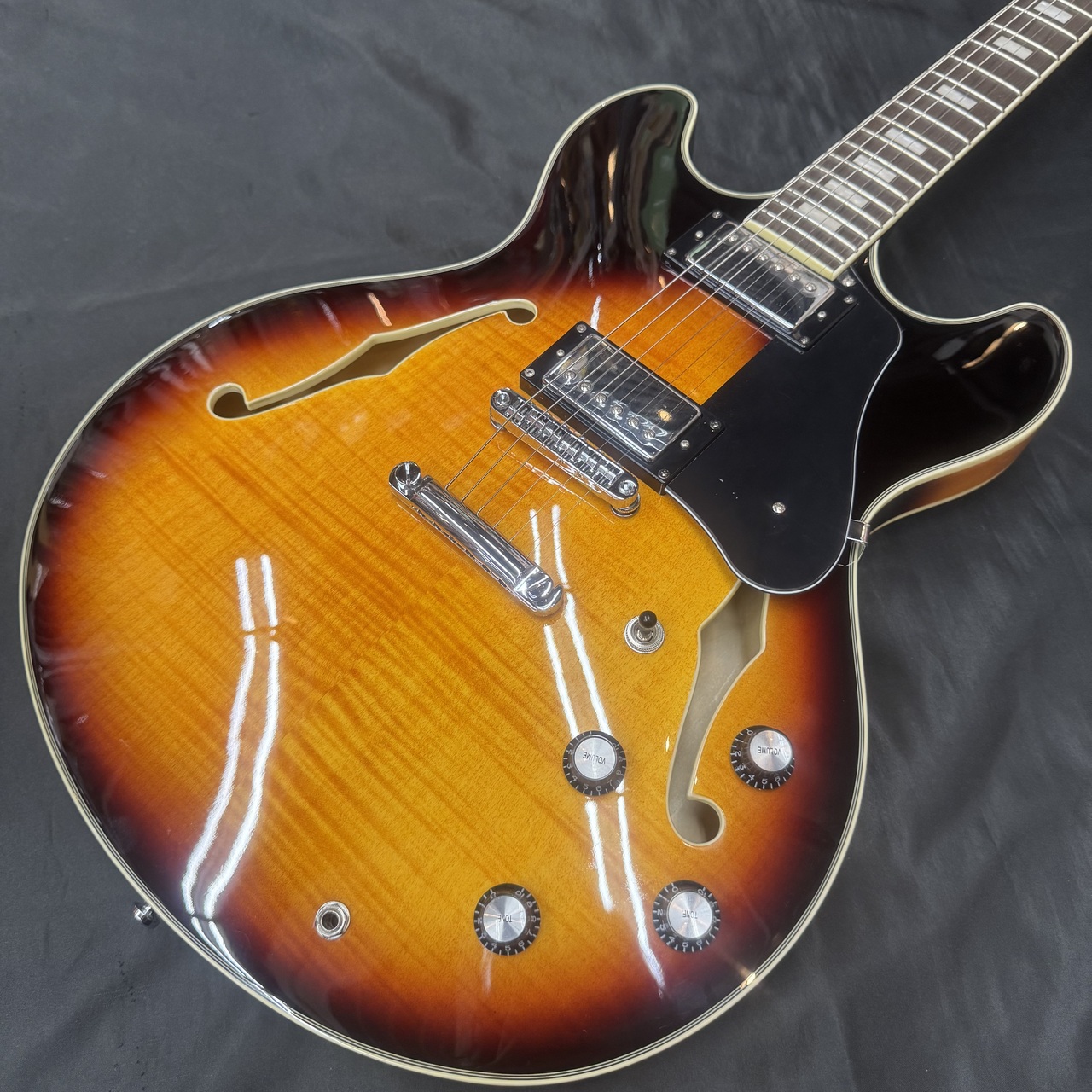 SIRE H7 セミアコ Sire H7 VS (サイアー セミアコ)（新品特価）【楽器検索デジマート】