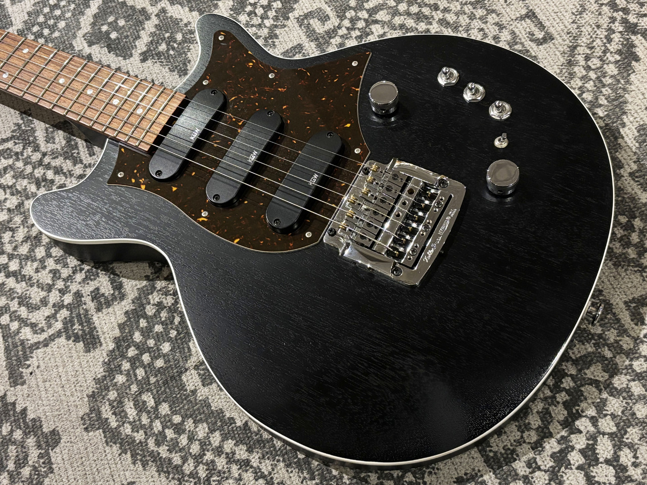 【美品】Kz Guitar Kz One Classic 3S23 ケーズギター 美品】Kz Guitar Kz One Classic 3S23 ケーズギター