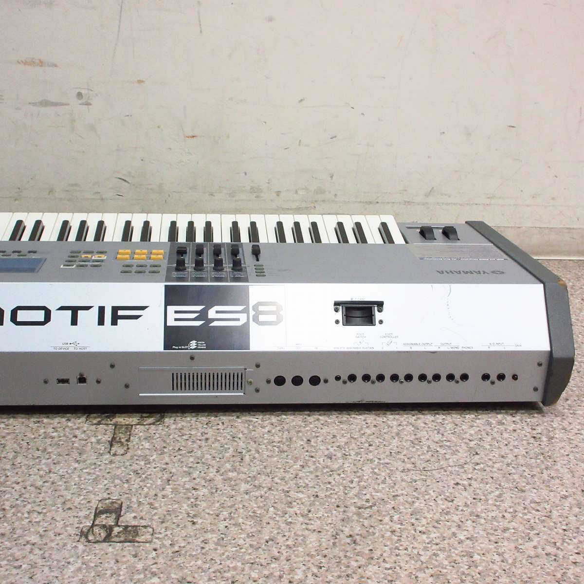 YAMAHA MOTIF ES8 