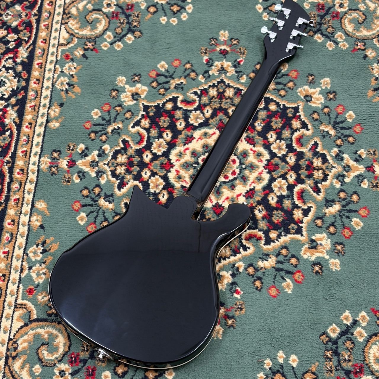 ギター Rickenbacker 620 Jetglo Model 620 Jetglo│リッケンバッカー日本版ウェブサイト:rickenbacker