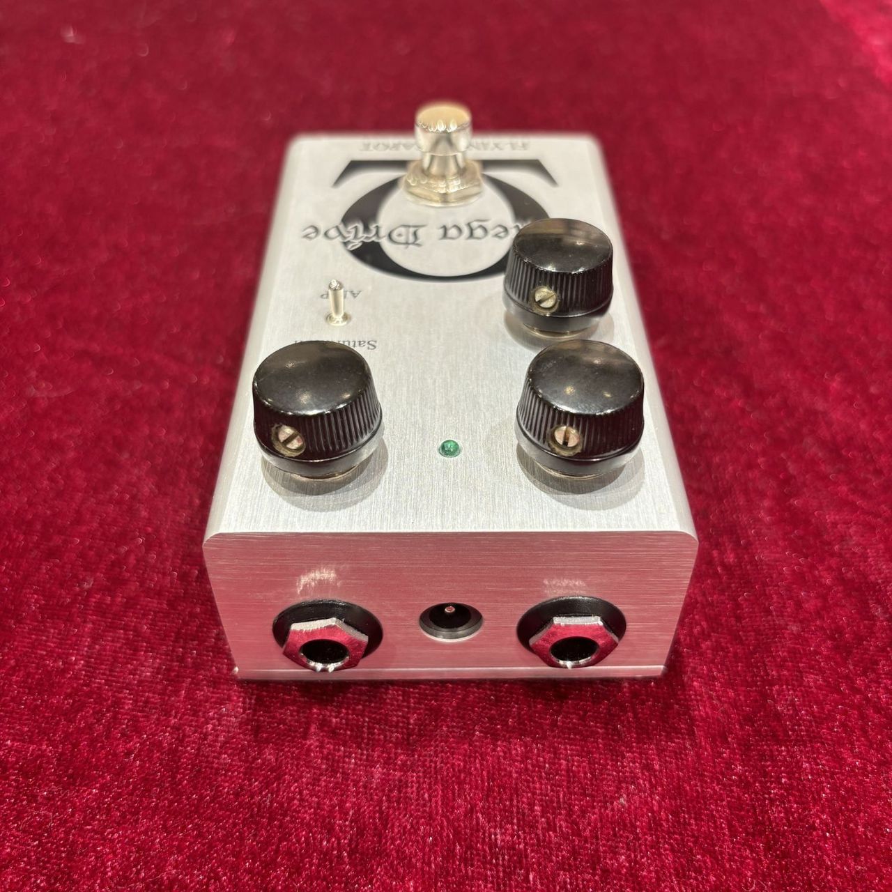 ギター FLYING TEAPOT Omega Drive エフェクター】Flying TeapotのOmega DriveとDelta Fourthが特別