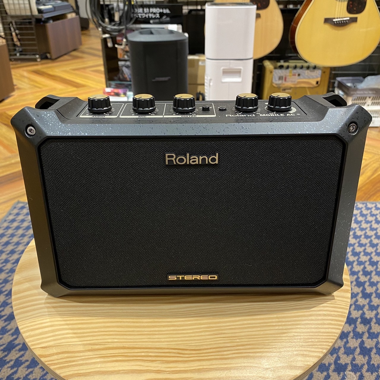 Roland MOBILE AC Acoustic Guitar Amplifier(アコースティック