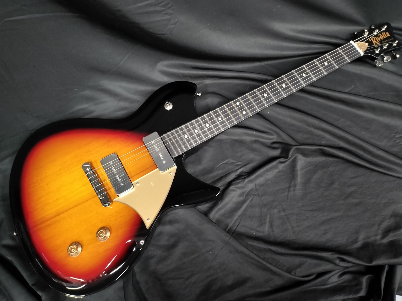 Rivolta Guitars Rivolta Guitars Apollon LTD Combinata/Tritonale