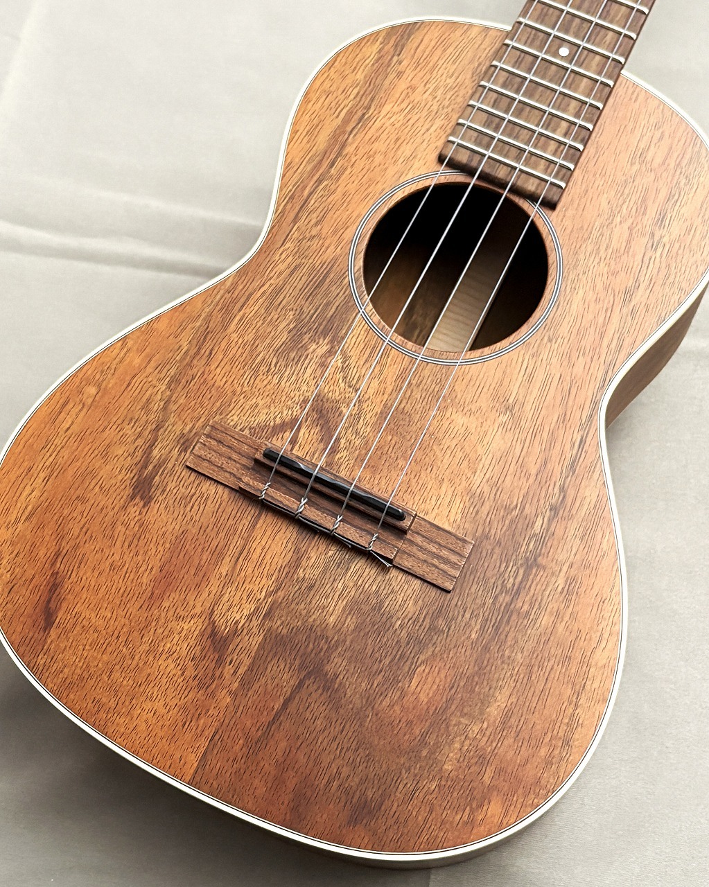Martin 2K Tenor Uke #2999187【美木目ハワイアンコア】【存在感があり