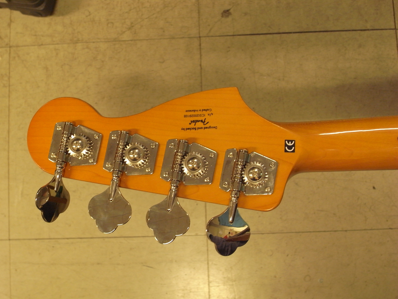 Squier by Fender Classic Vibe '60s Precision Bass Lefty