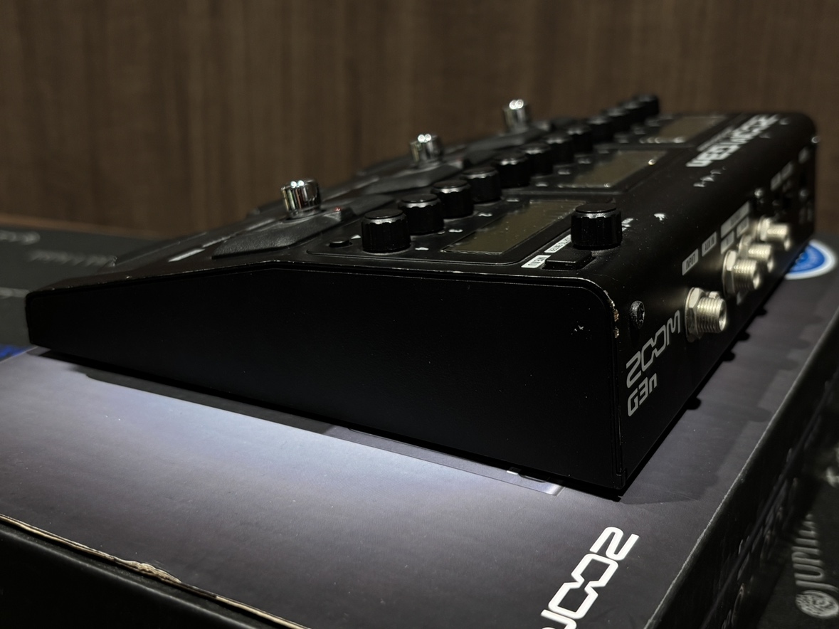 ZOOM G3n 本体・箱・電源アダプター・マニュアル・保証書付属（中古