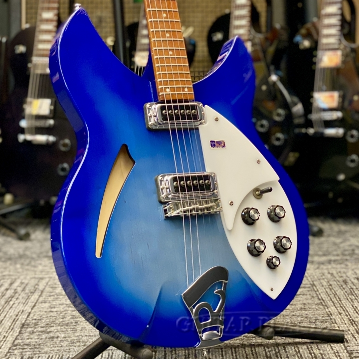 Rickenbacker model 330 -Blue Burst- 2007年製 【Rare Color
