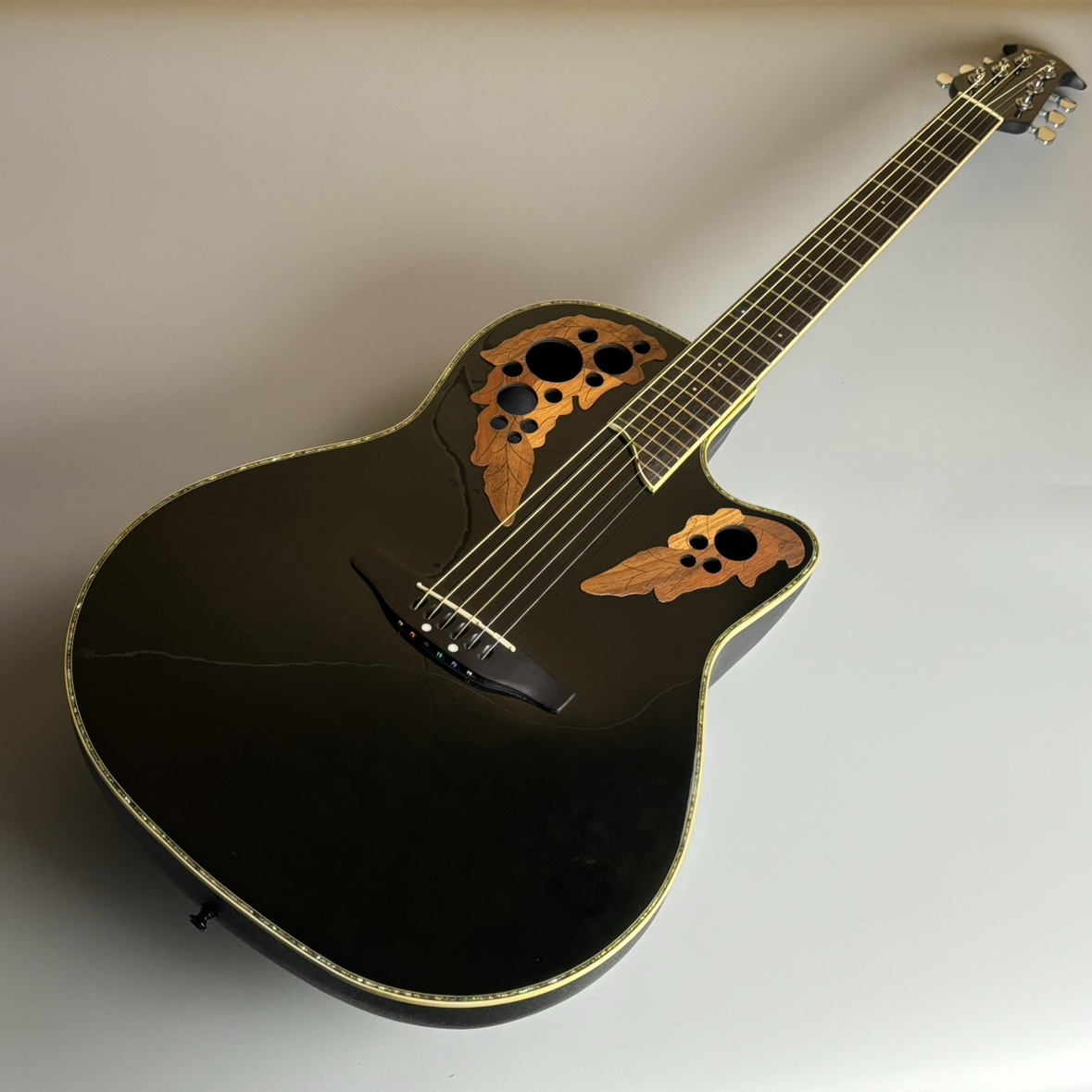 Amazon.com: Ovation CS44P-ABLKW-G Celebrity Exotic Selection