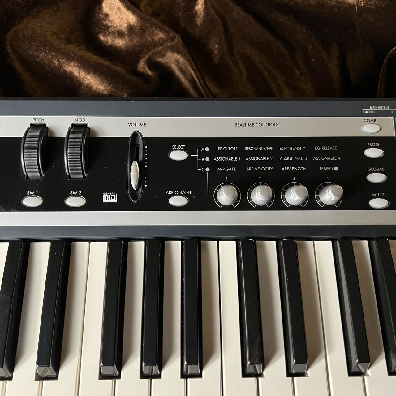 KORG 《現物画像 / 迅速発送！》 KORG X50（中古/送料無料）【楽器検索