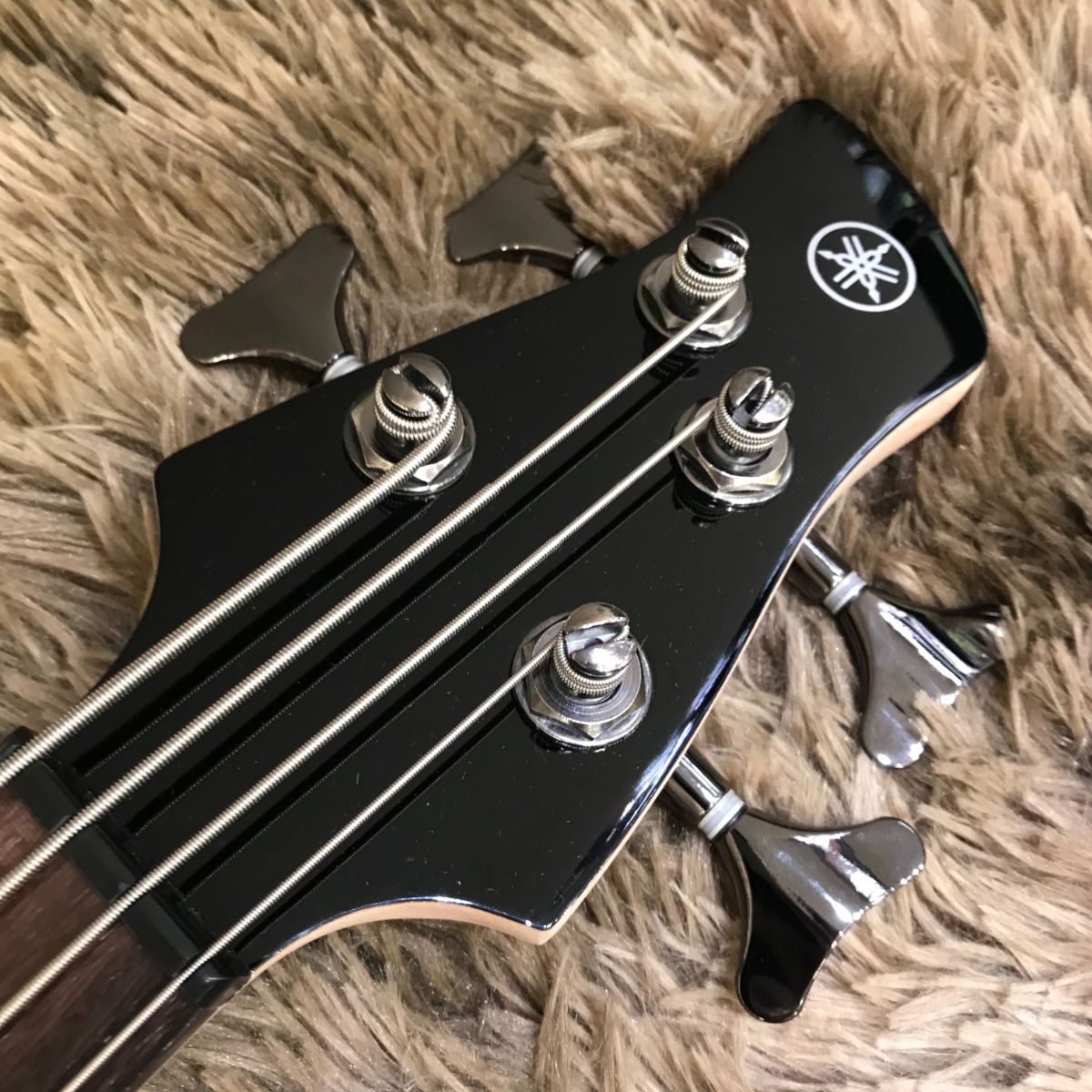 YAMAHA TRBX304 / ブラック(BL)（新品/送料無料）【楽器検索デジマート】
