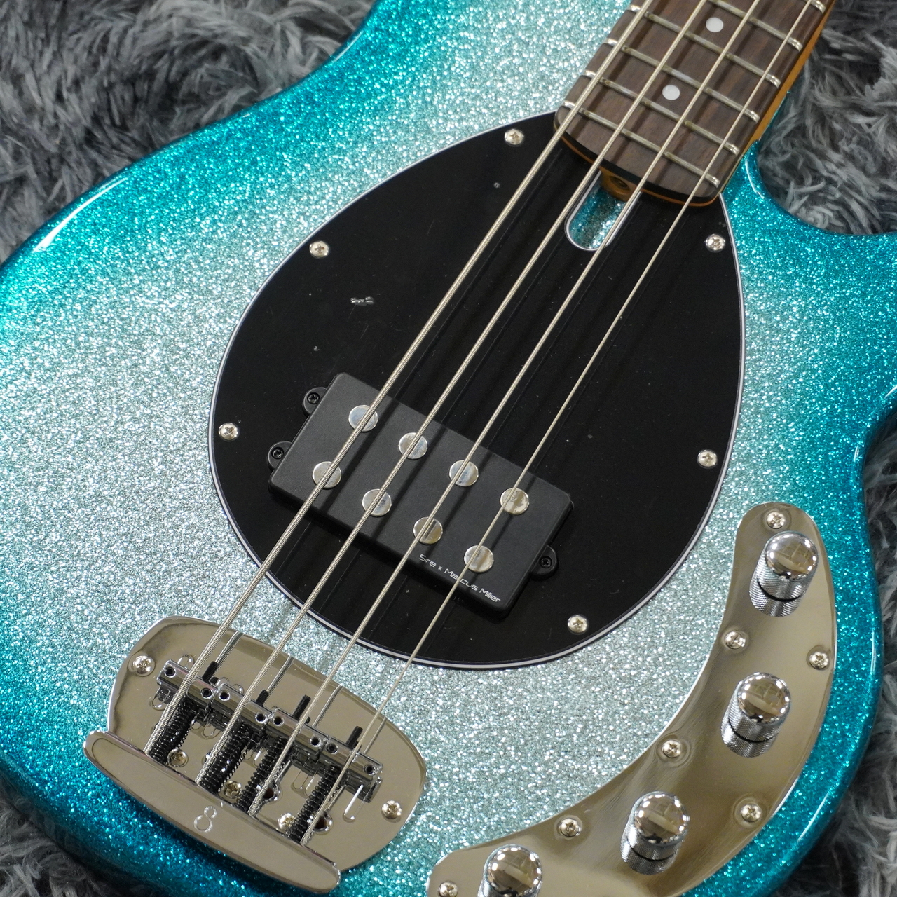 Sire Marcus Miller Z3 4-String Skyburst.SP (Skyburst Sparkle