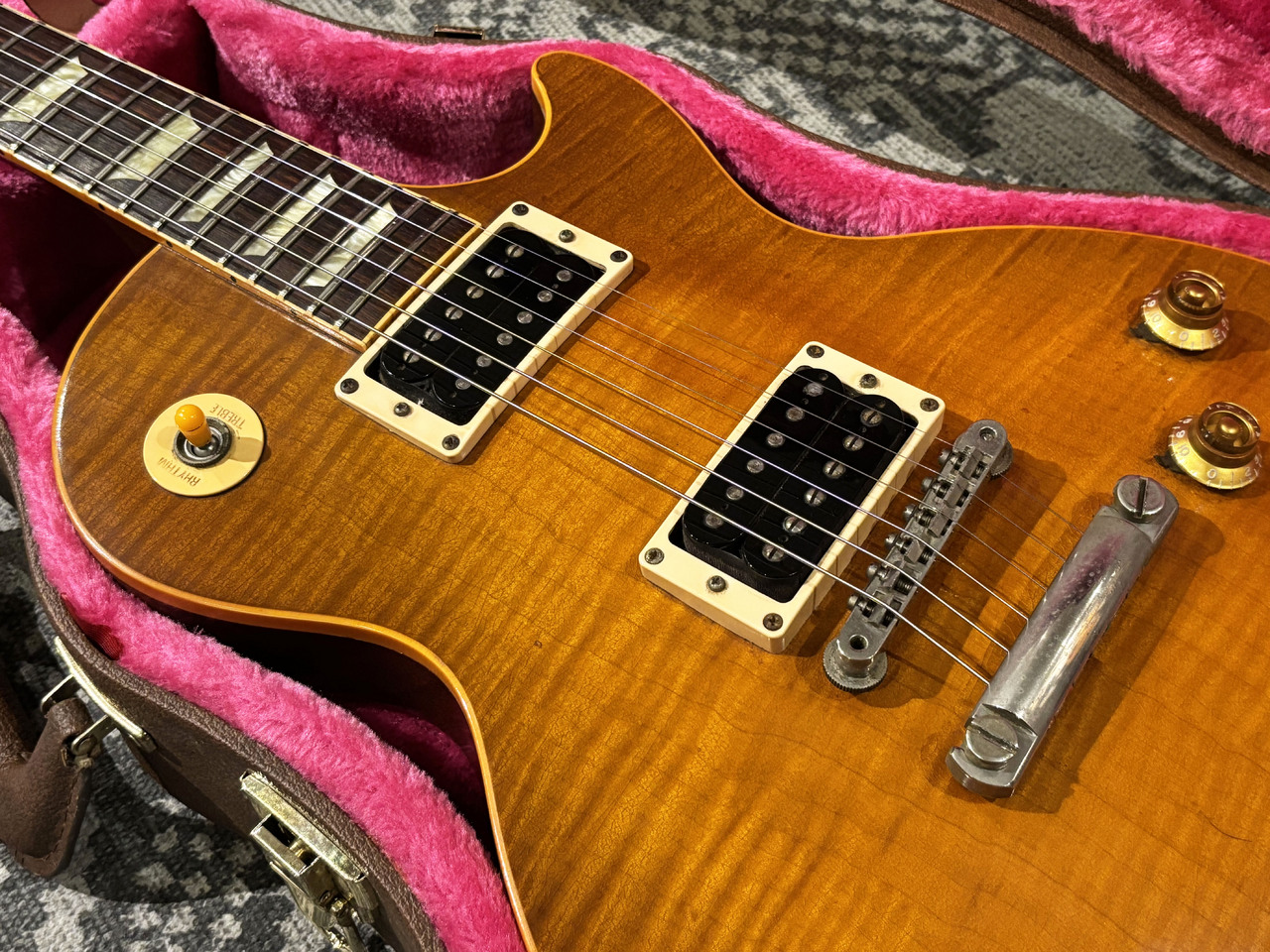 Gibson Les Paul Classic Premium Plus Honey Burst（中古