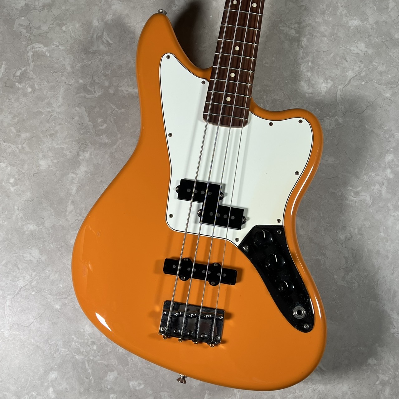 Fender Player Jaguar Bass Pau Ferro Fingerboard Capri Orange（中古