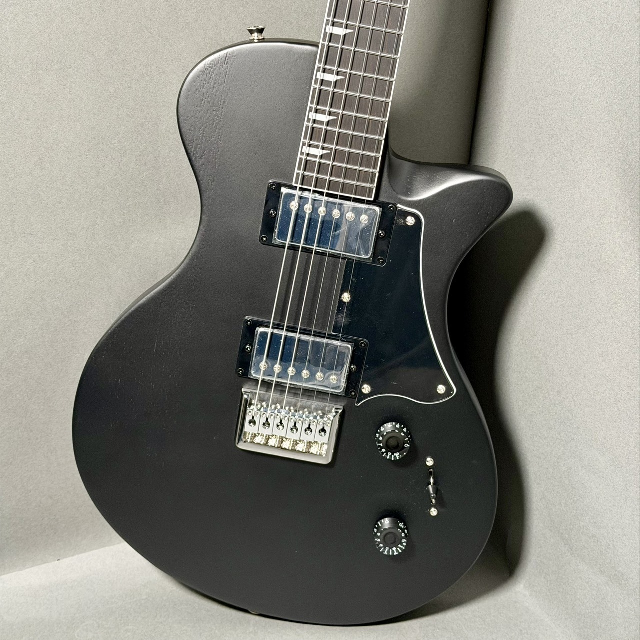 RYOGA HORNET Open Pore Black エレキギター ハムバッカー ベイクド
