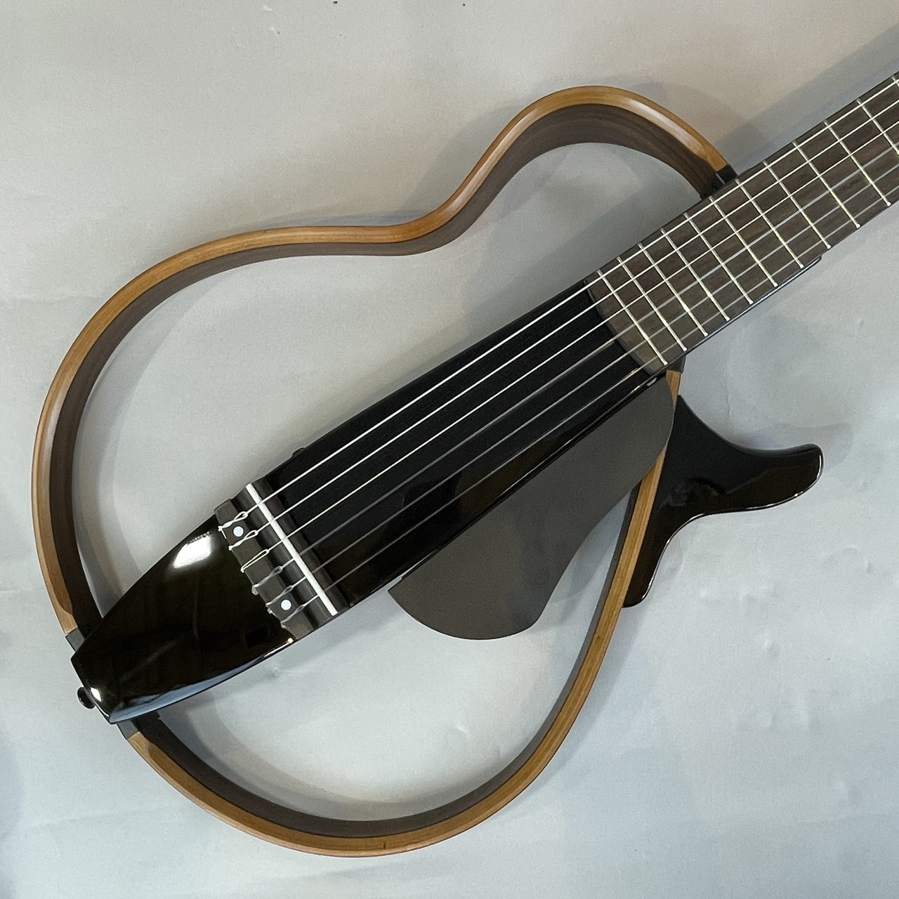YAMAHA SLG200N TBL(トランスルーセントブラック) ナイロン弦モデル 