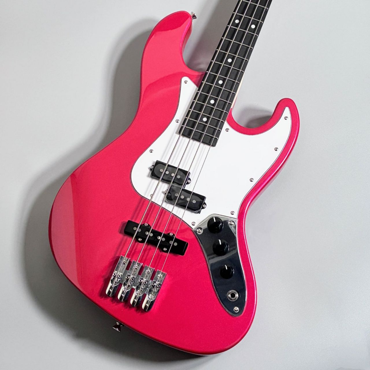 Laid back エレキベース ピンク Laid Back LBA-PJ PPR（新品/送料無料）【楽器検索デジマート】