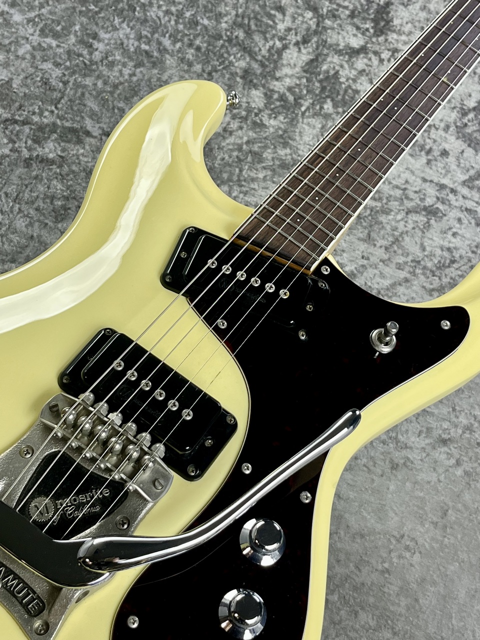 Mosrite 【秋の中古楽器セール】Mark-1 加山雄三 Model -White- 【1990
