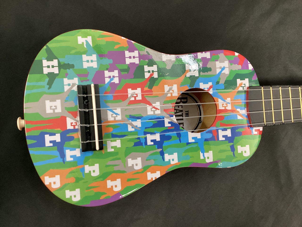 The Beatles Ukulele Help NO.BEATUK1 (ウクレレ ビートルズ ファングッズ プレゼント ヘルプ  )（新品）【楽器検索デジマート】