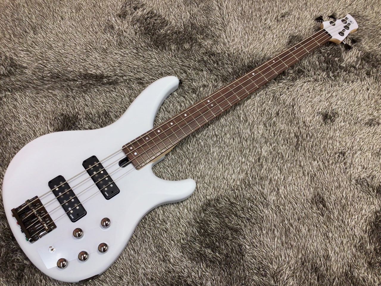 YAMAHA TRBX504 トランスルーセントホワイト(TWH)【アクティブ