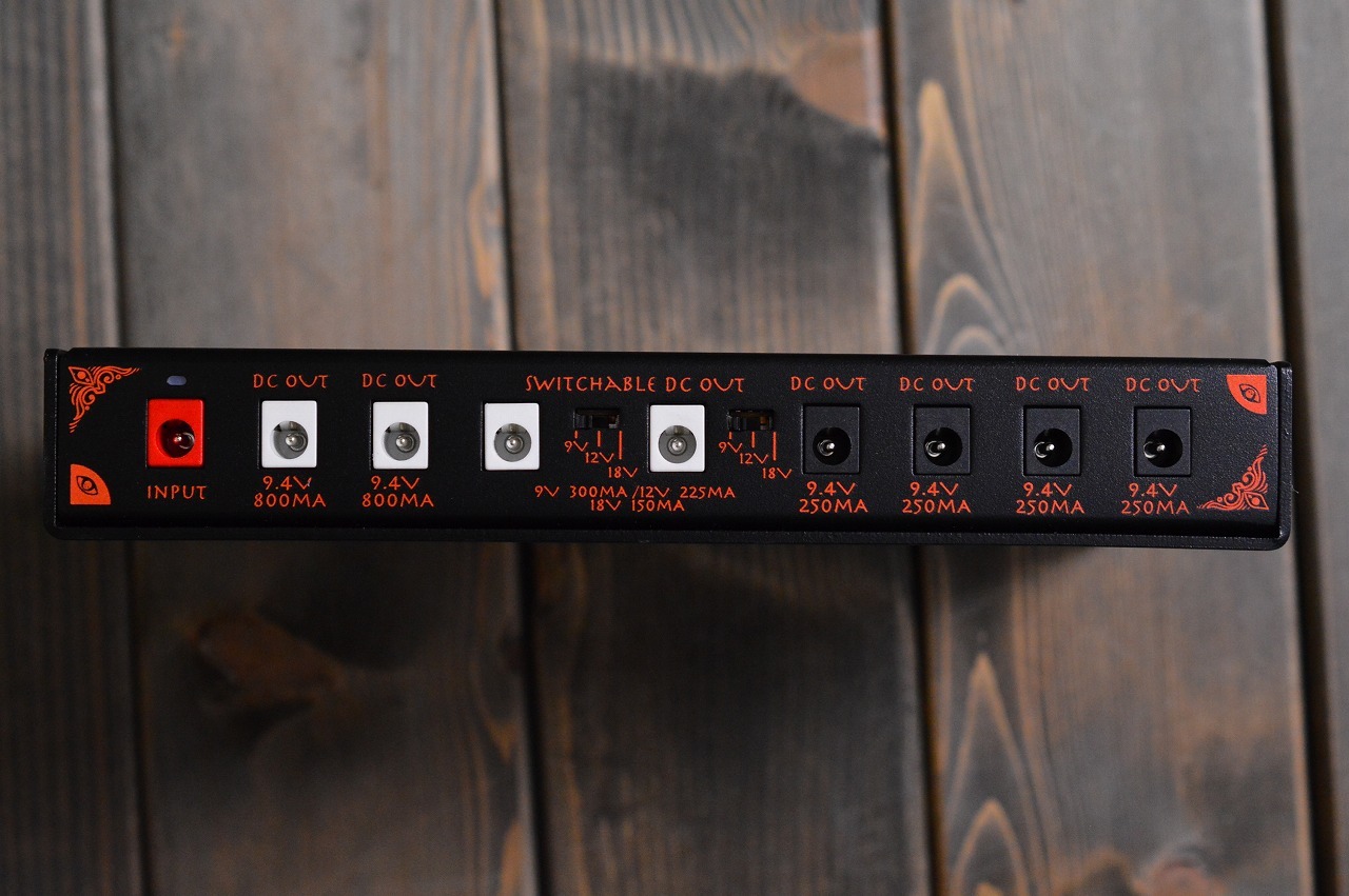 K.E.S KIP-RISER VIII パワーサプライ エフェクターを乗せられるペダル