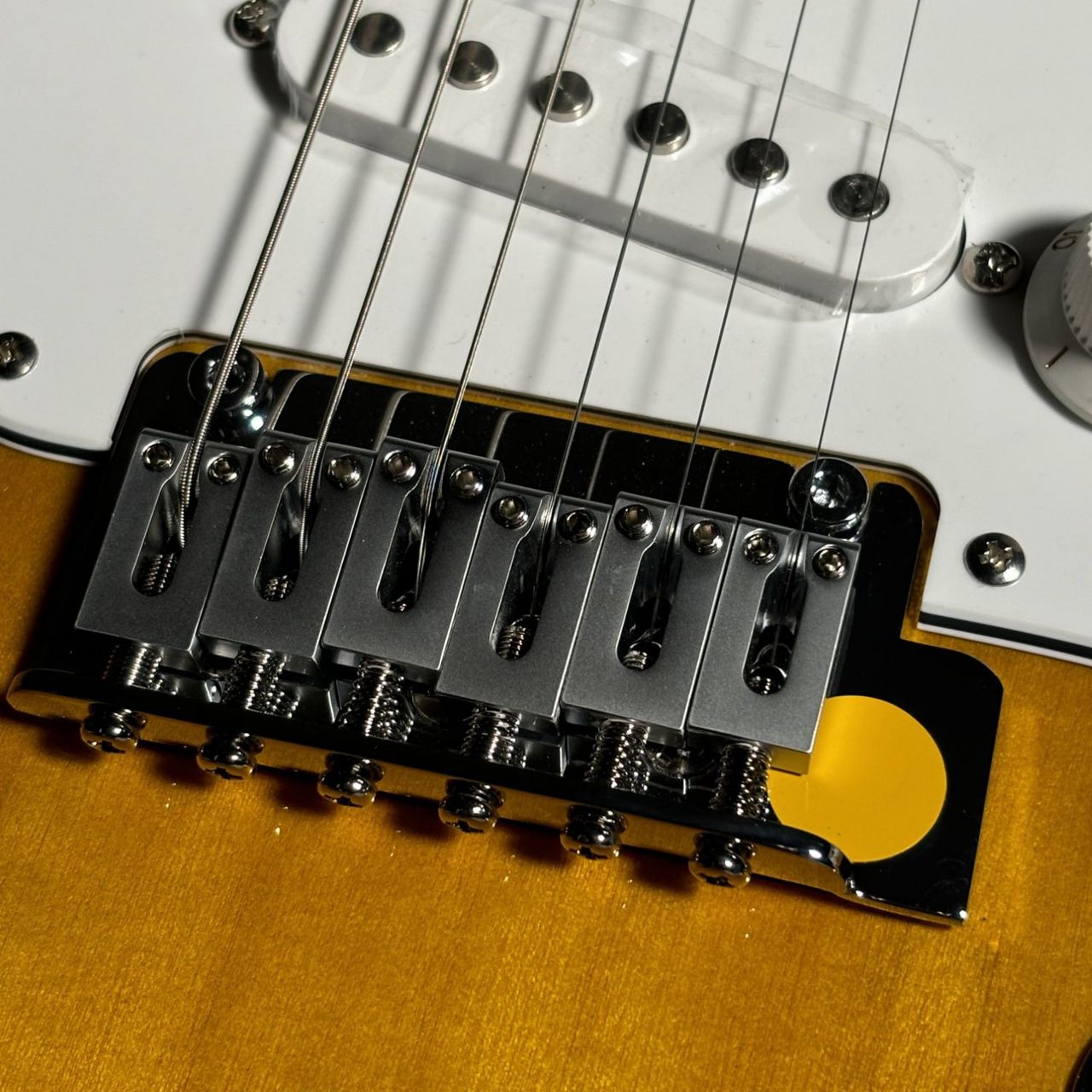 Fender Standard Stratocaster -3 Color Sunburst- 【3.54kg】 【現物