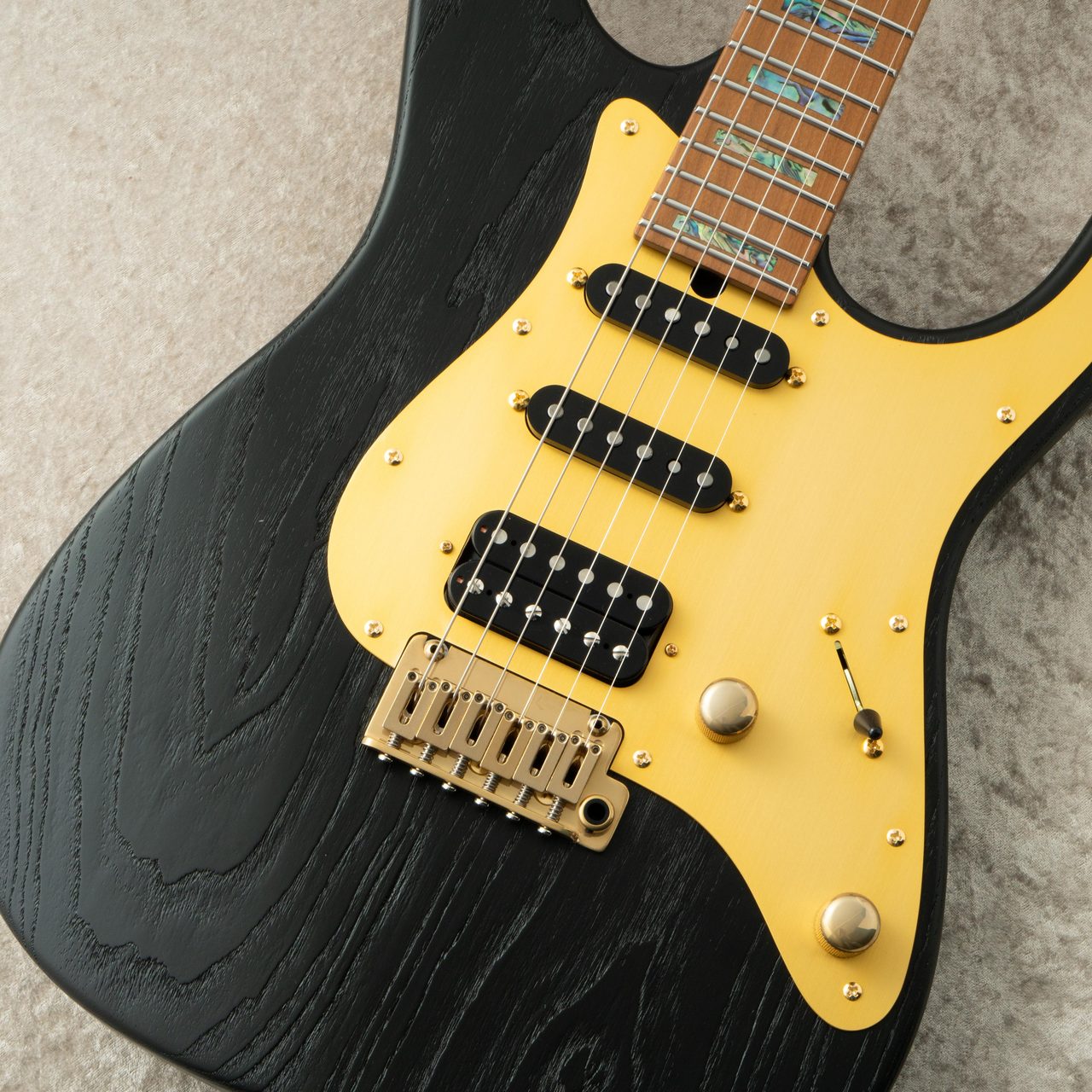 Gold Anodized P.G■アノダイズド ゴールド ピックガード ストラト ストラトキャスター 黄金 11穴 holes SSS 【新品!】 VARIOUS ANODIZED PICK GUARD SERIES - 60s J-type - Gold ベース用