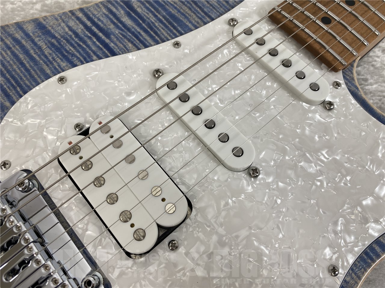 Suhr Standard Plus (Faded Trans Whale Blue Burst / Roasted Maple