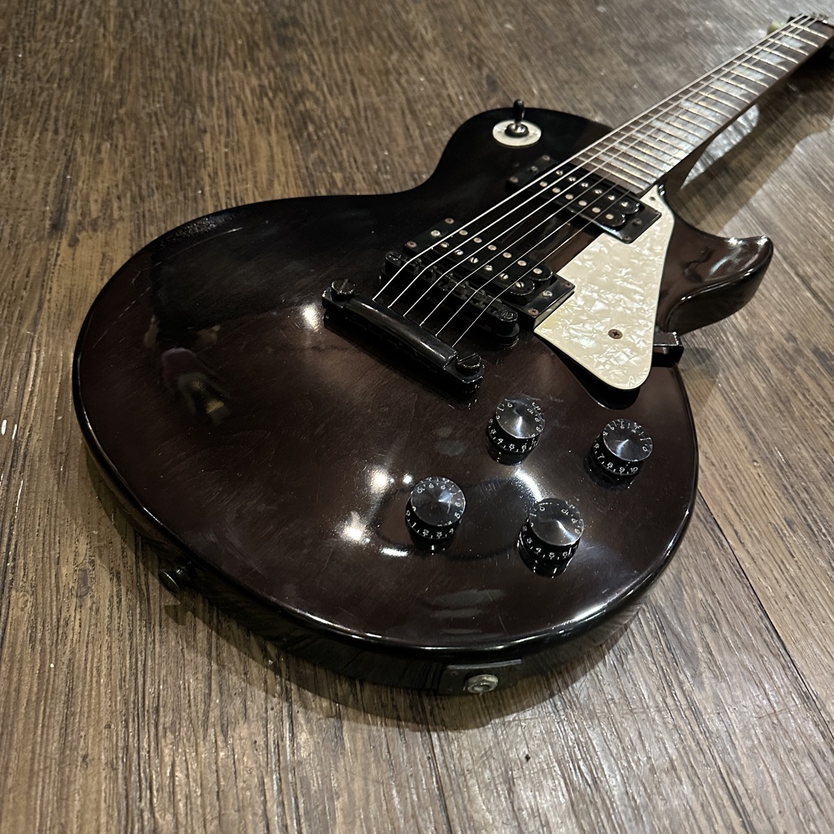 Epiphone Les Paul Studio Electric Guitar （中古/送料無料）【楽器