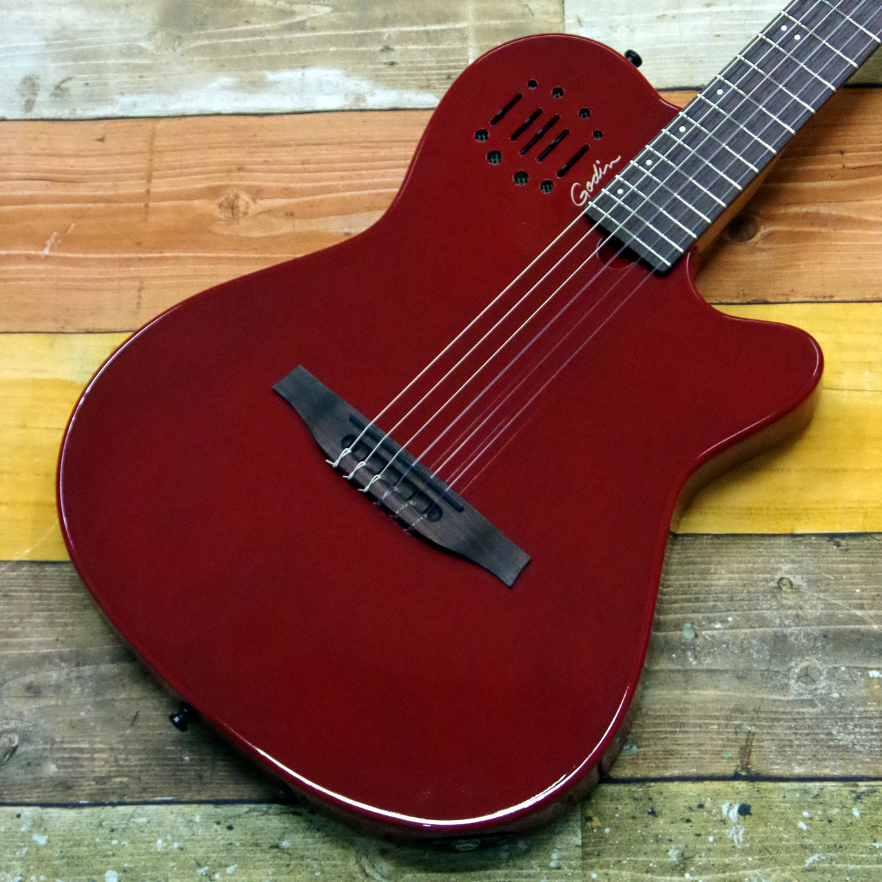 Godin Multiac Mundial (マルチアック・ムンディアル) Aztek Red（新品）【楽器検索デジマート】