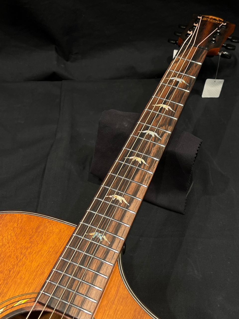 Bromo BAT 4MCE マホガニー単板トップ、エレアコ・ギター、中古美品 Bromo BAT 4MCE マホガニー単板トップ、エレアコ・ギター、中古美品