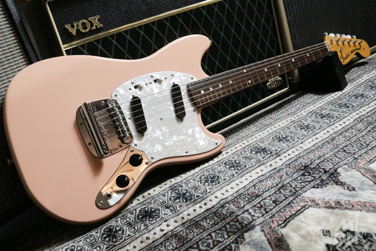 Fender Japan Mustang MG69-65 YWH ソフトケース付 1993 Fender Japan Mustang MG69-65 White | Guitar Chimp