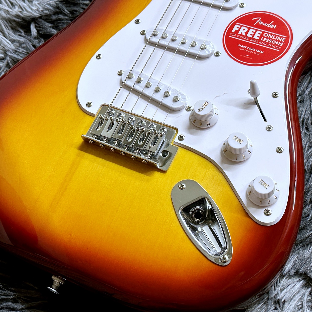 Squier by Fender Sonic Stratocaster, Laurel Fingerboard, White