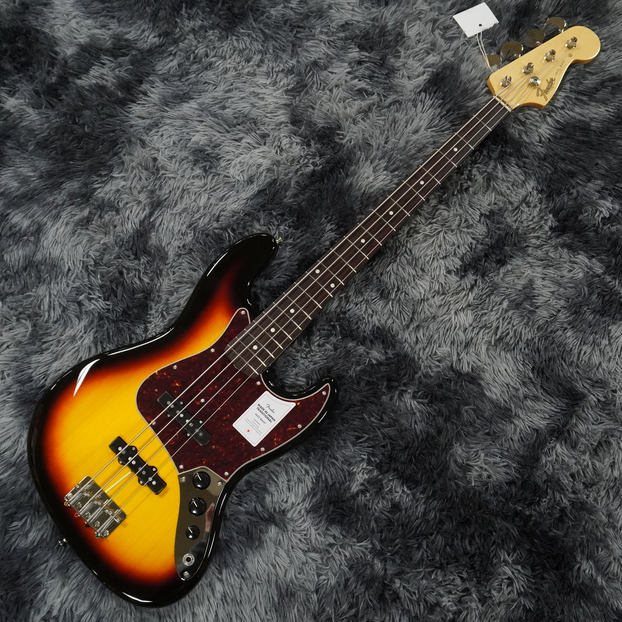 Fender Made in Japan Traditional 60s Jazz Bass 3-Color Sunburst