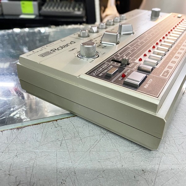 Roland TR-606（ビンテージ）【楽器検索デジマート】