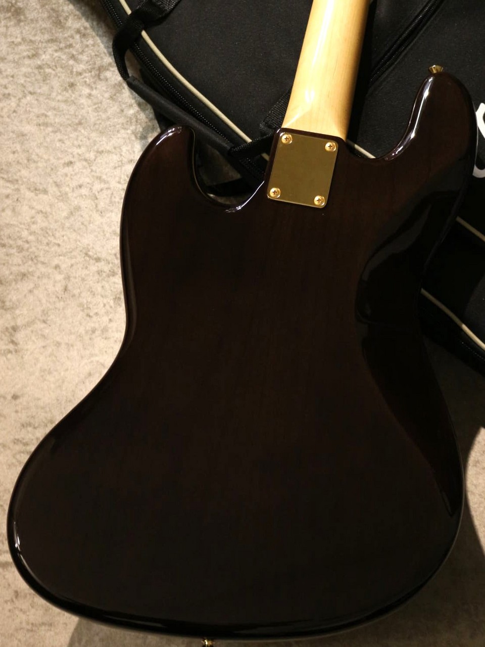 Tokai 【ピックガードモディファイ!!】AJB-101G -See Trough Black