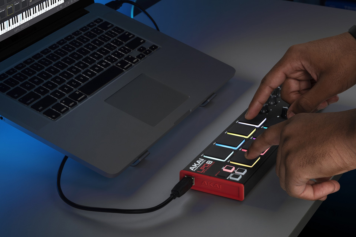 AKAI (MIDIパッド ラップトップ・パッドコントローラー