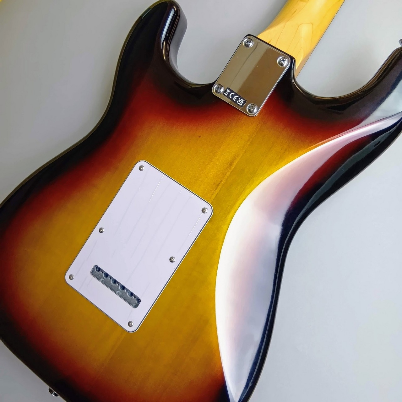 Fender 【現物画像】 Standard Stratocaster 3-Color Sunburst エレキ