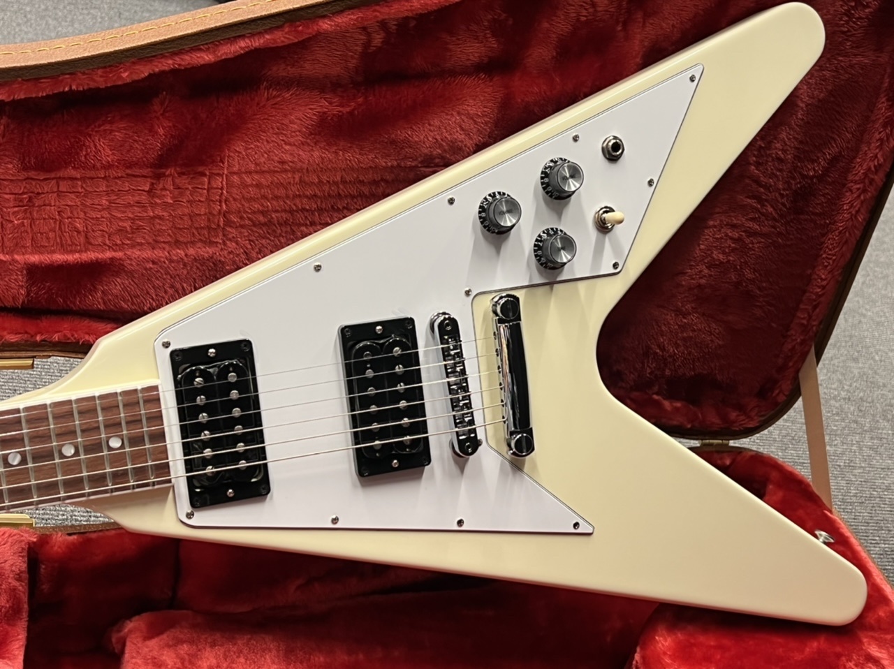 Gibson 70s Flying V (#209520350) Classic White（新品/送料無料）【楽器検索デジマート】