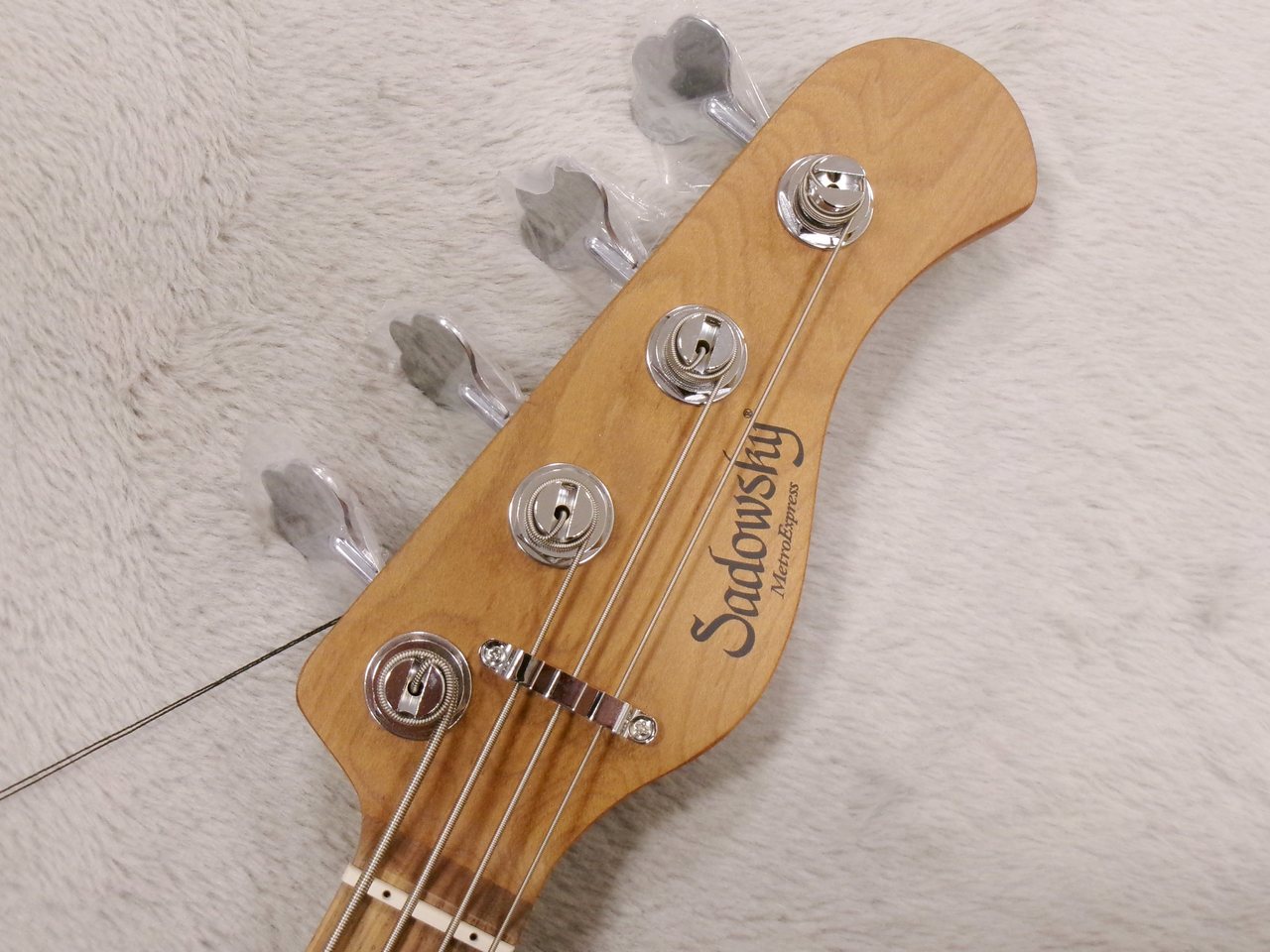 Sadowsky MX22 WL4 Black/R Morado Fingerboard（B級特価）【楽器検索